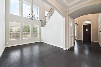 10943 Sarah Bluff Ln in Cypress, TX - Building Photo - Building Photo