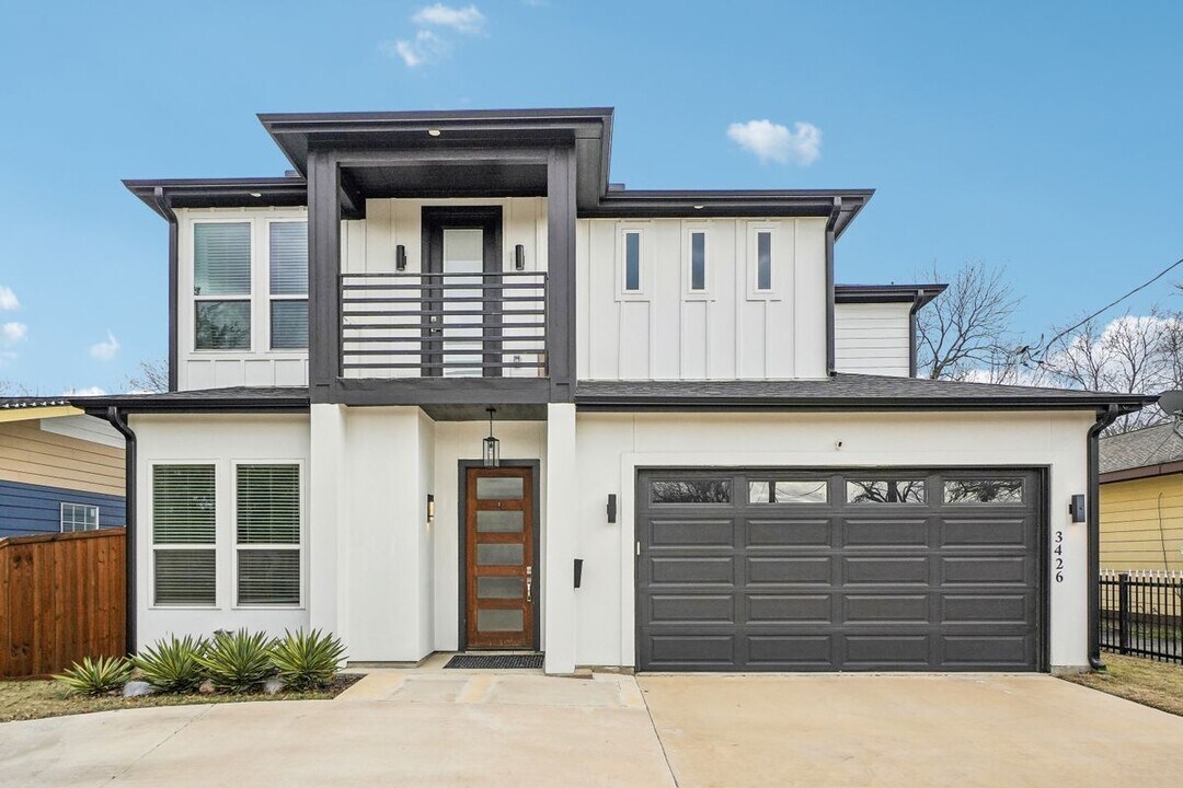 3426 Borger St in Dallas, TX - Building Photo