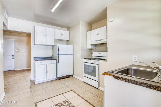 1611 N Kansas St in El Paso, TX - Building Photo - Building Photo