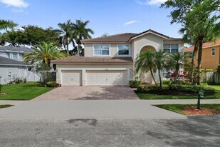 16405 Diamond Head Dr in Weston, FL - Building Photo