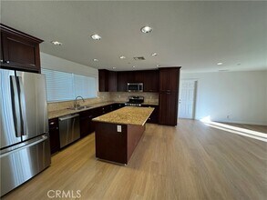 1336 Calle Tulipan in Thousand Oaks, CA - Building Photo - Building Photo