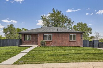 2823 W Archer Pl in Denver, CO - Building Photo - Building Photo