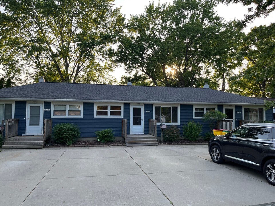 45489 Platt St in Utica, MI - Building Photo