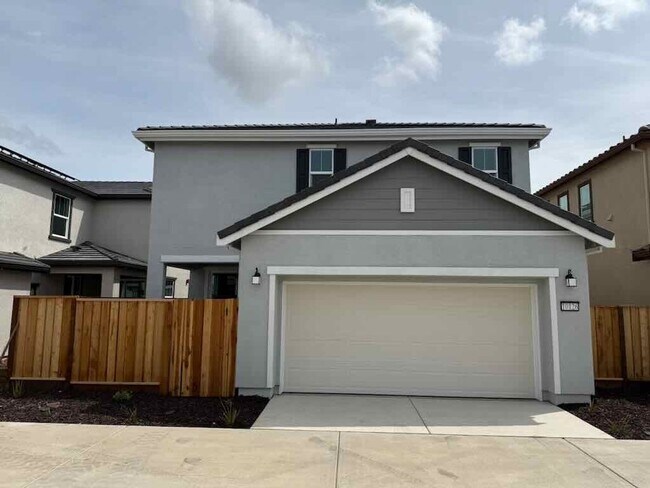 10126 Elise Wy in Elk Grove, CA - Building Photo - Building Photo