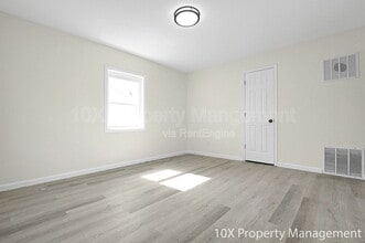 683 S Wheatland Ave in Columbus, OH - Foto de edificio - Building Photo