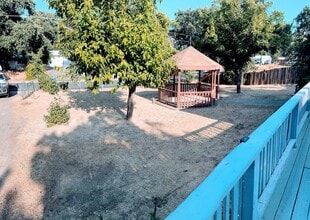 3635 Locust St in Clearlake, CA - Building Photo - Building Photo