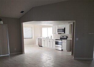 13131 Lawrence St in Spring Hill, FL - Building Photo - Building Photo