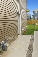1216 Plum Bnd SW in Edmonton, AB - Building Photo - Building Photo