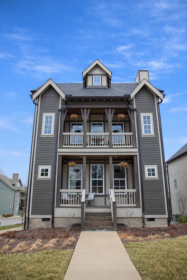 property at 2818 Eastland Ave