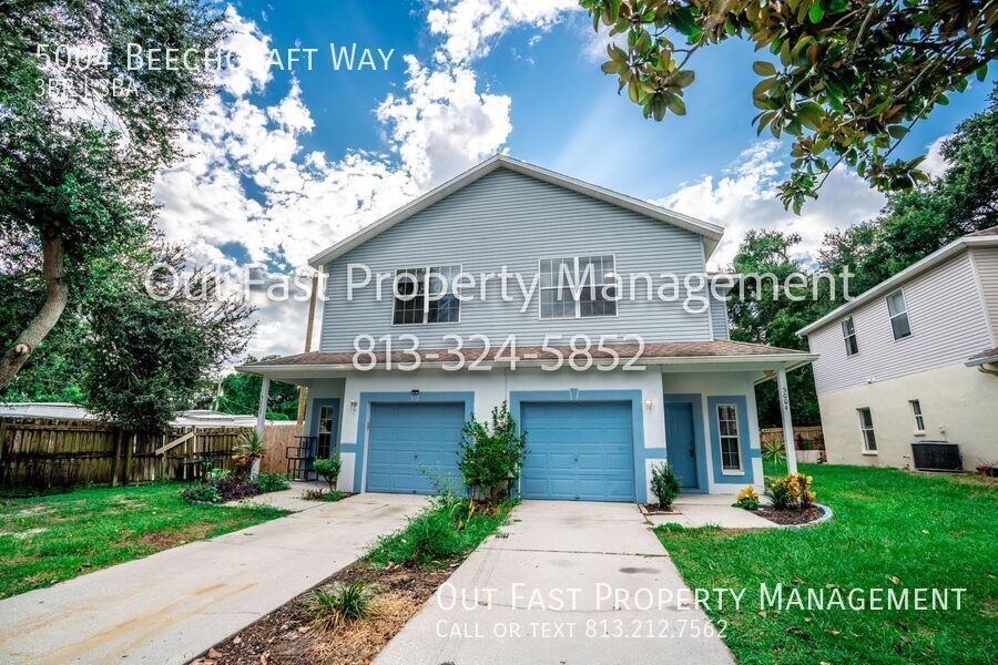 5004 Beechcraft Way in Seffner, FL - Building Photo