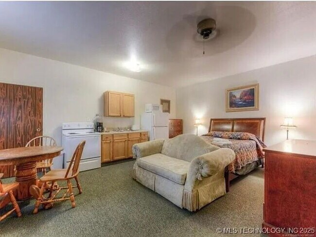 500 Lou Allard Dr in Drumright, OK - Building Photo - Building Photo