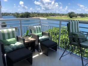 9250 W Bay Harbor Dr in Bay Harbor Islands, FL - Building Photo - Building Photo