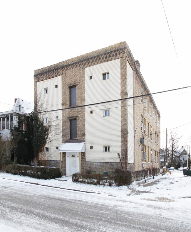 410 Ross Ave in Wilkinsburg, PA - Building Photo - Building Photo