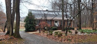 3001 Foxdown Ct, Unit B in Greensboro, NC - Building Photo