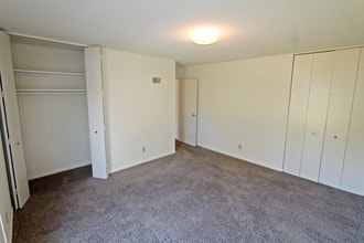 Ashton Place Apartments in Kansas City, MO - Building Photo - Building Photo