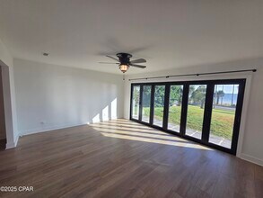 920 W Beach Dr in Panama City, FL - Building Photo - Building Photo