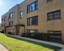 5552 W Edmunds St in Chicago, IL - Building Photo