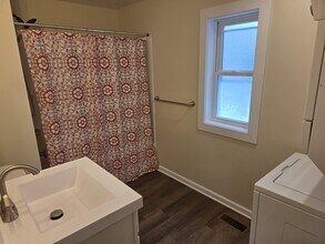 815 Oakland Dr in Kalamazoo, MI - Building Photo - Building Photo