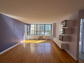 3550 N Lake Shore Dr in Chicago, IL - Building Photo
