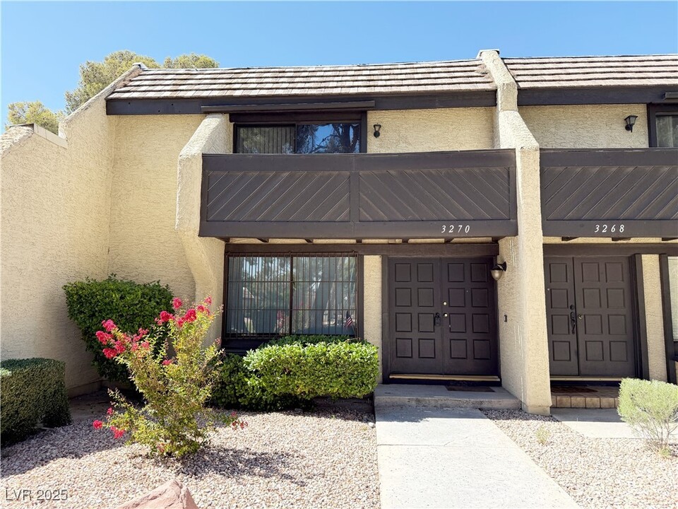 3270 Liahona Way in Las Vegas, NV - Building Photo