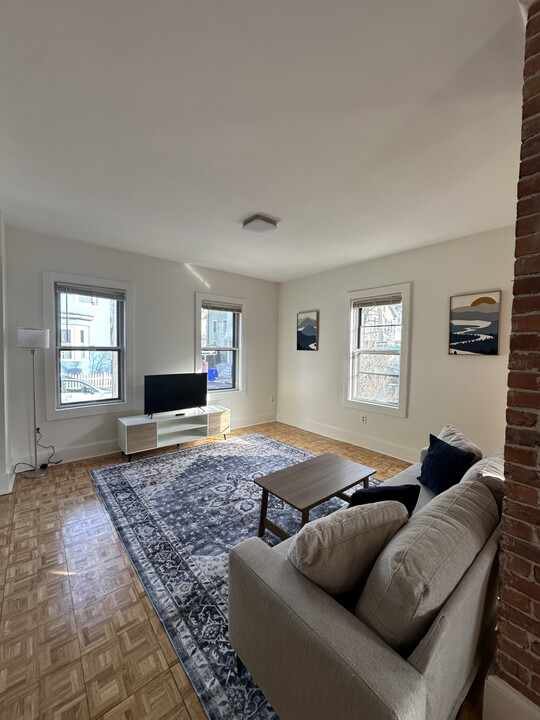 25 Lee St, Unit 25 in Boston, MA - Building Photo