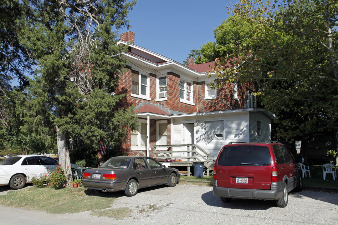 311 S Webster Ave in Norman, OK - Foto de edificio