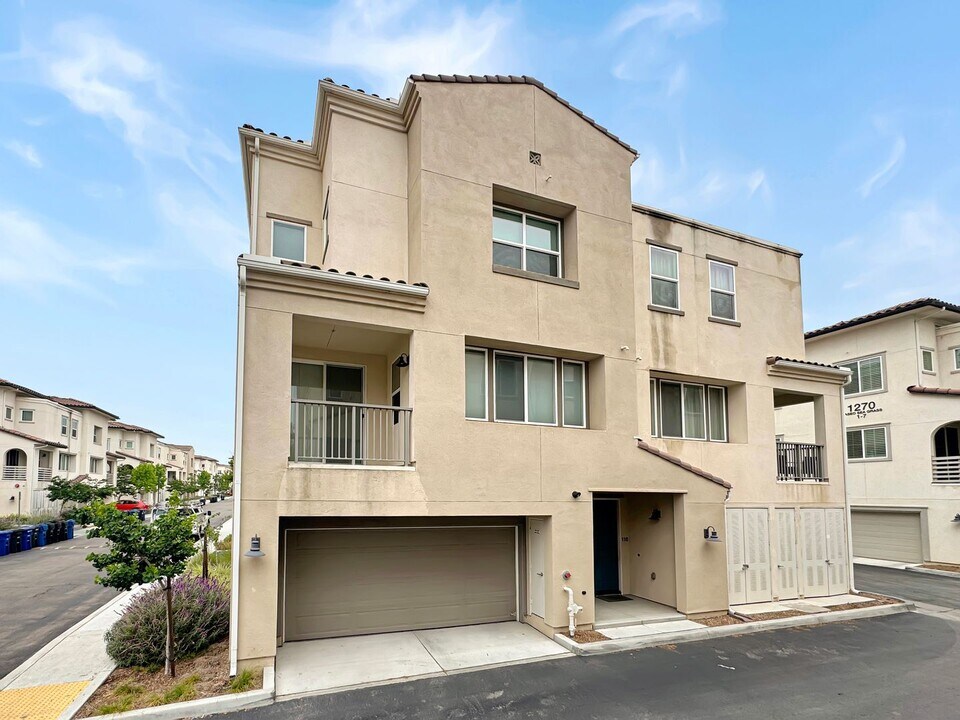 1250 Paseo Sea Grass in San Diego, CA - Building Photo