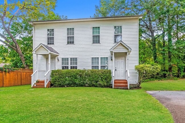 property at 2104 W Knox St