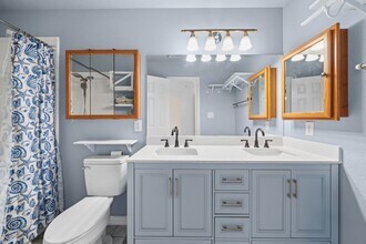 5726 Westminster Village Dr in Houston, TX - Building Photo - Building Photo