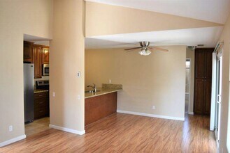 1352-1354 Hornblend St in San Diego, CA - Building Photo - Interior Photo