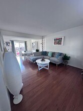 5572 Hollins Ln in Burke, VA - Building Photo - Building Photo