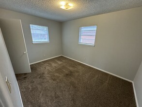 1913 41st St, Unit B in Lubbock, TX - Foto de edificio - Building Photo