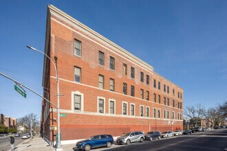 Oceana Apartments in Brooklyn, NY - Foto de edificio - Building Photo