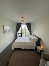 690 King St W in Kitchener, ON - Building Photo - Building Photo