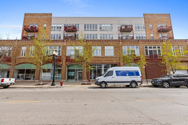 property at 1225 W Morse Ave