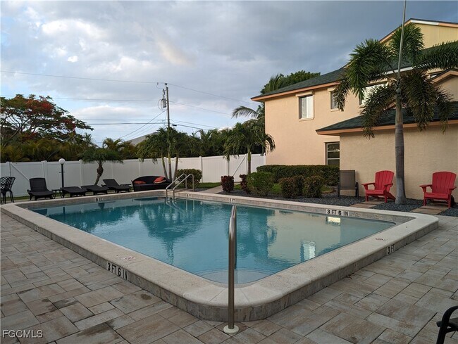 property at 1519 Cape Coral Pkwy W