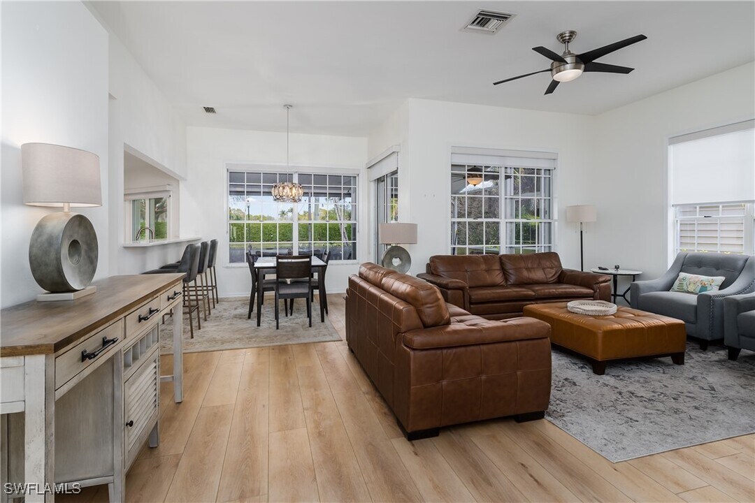 2659 Aft Ave in Naples, FL - Building Photo