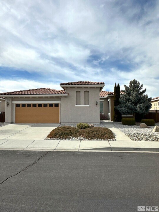 1589 Vicenza Dr in Sparks, NV - Building Photo