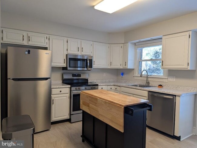 property at 295 Bay St