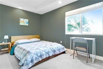 11323 Huston St in Los Angeles, CA - Building Photo - Building Photo