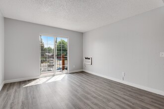 16359 W 10th Ave in Golden, CO - Building Photo - Building Photo