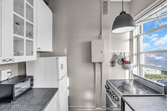 400 Deal Lake Dr in Asbury Park, NJ - Building Photo - Building Photo