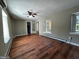 1239 Salford St in Harleysville, PA - Building Photo