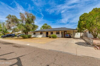 1524 W Ocotillo Rd in Phoenix, AZ - Building Photo - Building Photo