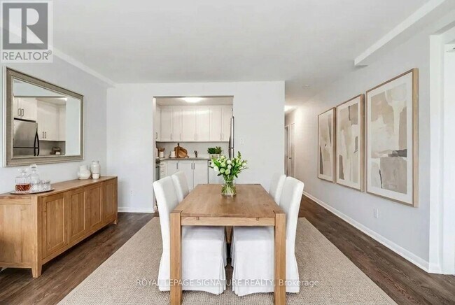 236 Overbrook Pl in Toronto, ON - Building Photo - Building Photo