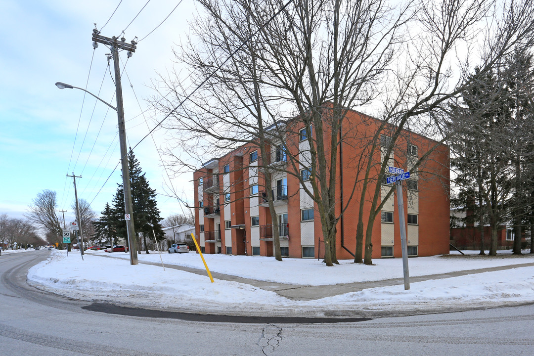 Heritage Apartments in Kitchener, ON - Building Photo