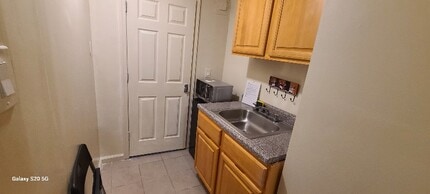 3180 Fish Ave in Bronx, NY - Building Photo - Building Photo