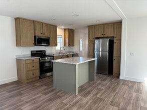 3543 Warren Pl in Bellevue, NE - Building Photo - Building Photo