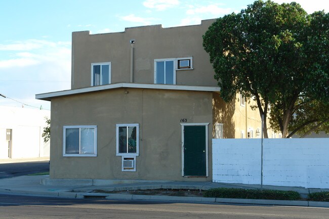 163 W 16th St in Merced, CA - Building Photo - Building Photo