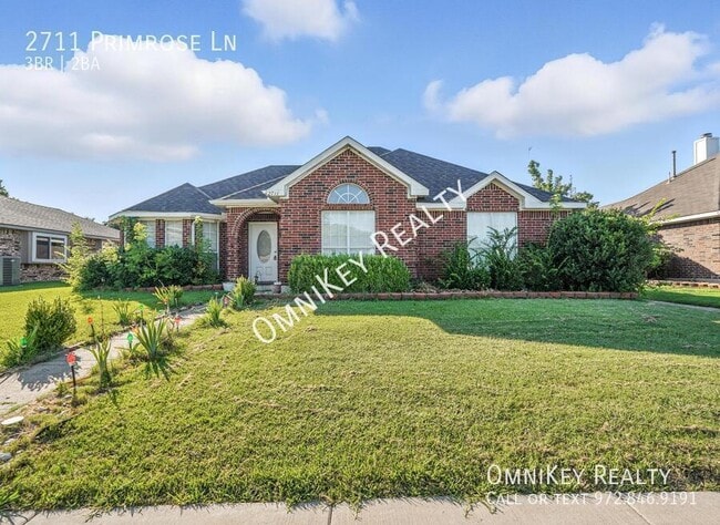 property at 2711 Primrose Ln